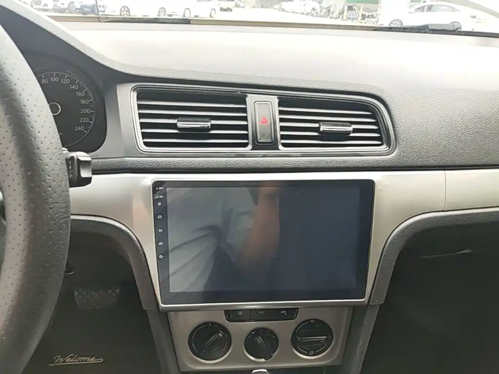 Volkswagen Lavida — миниатюра 13