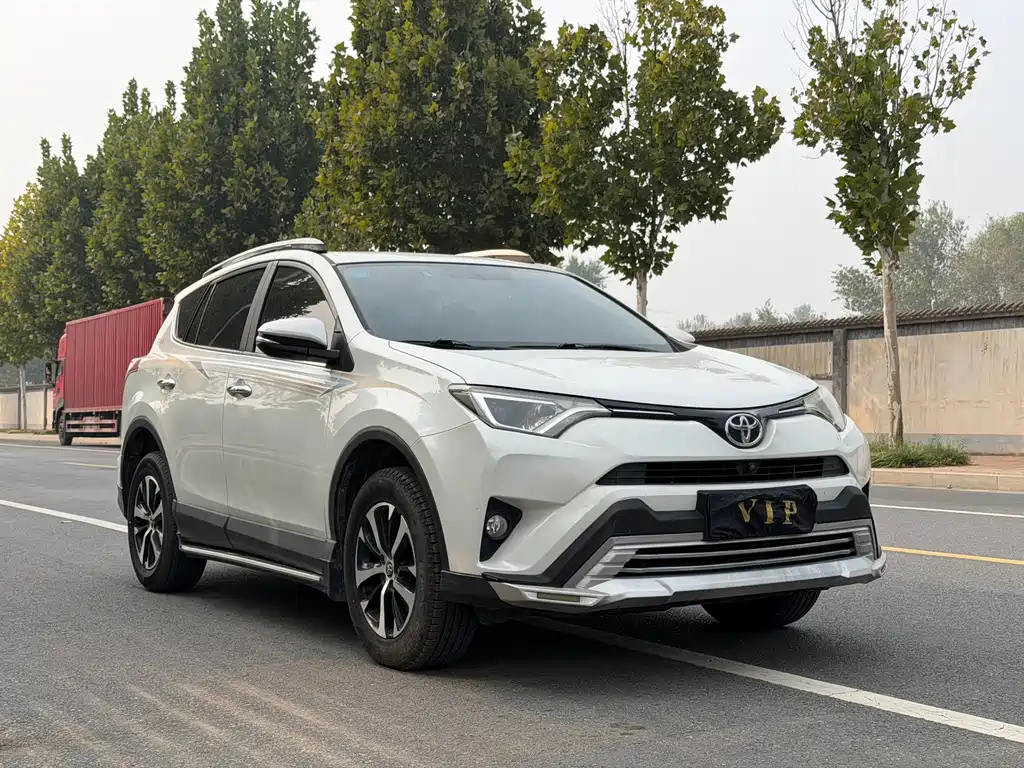 Toyota RAV4 — миниатюра 3