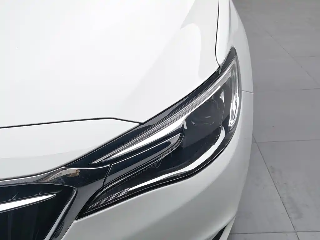 Buick Excelle — миниатюра 7