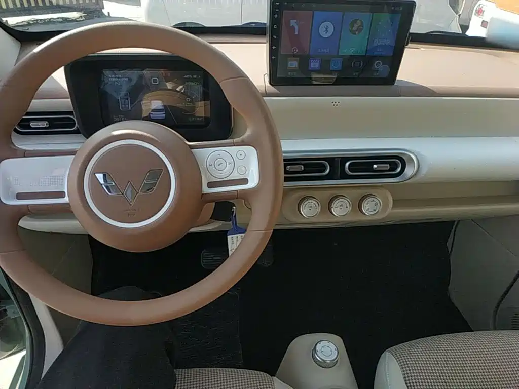 Wuling MINIEV — миниатюра 10