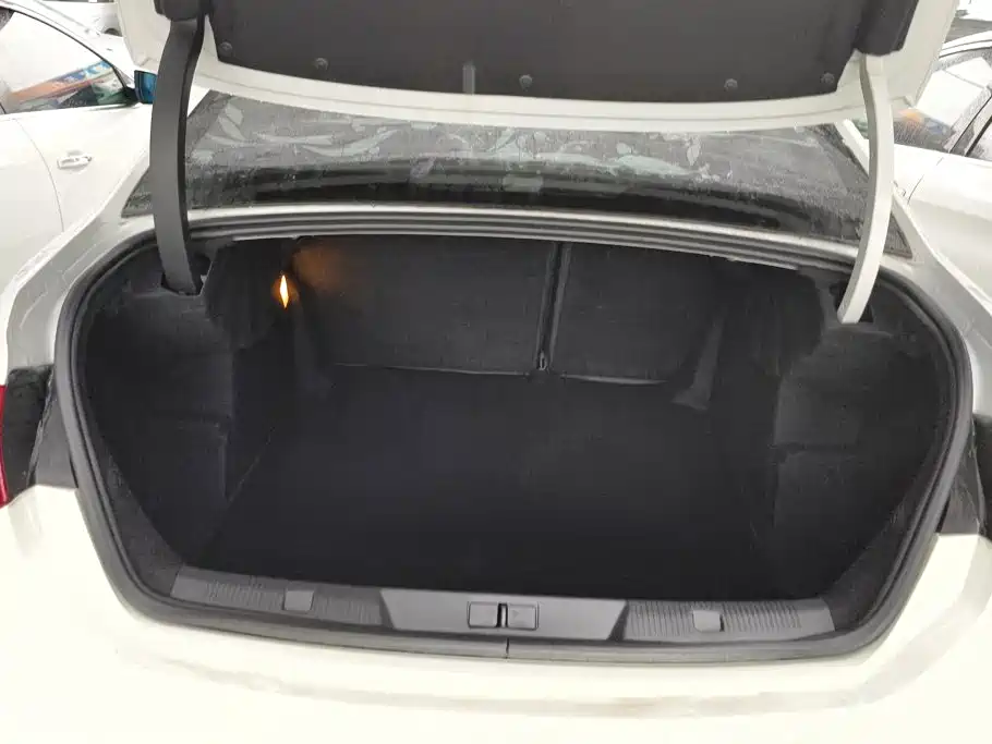 Citroen C4L — миниатюра 4