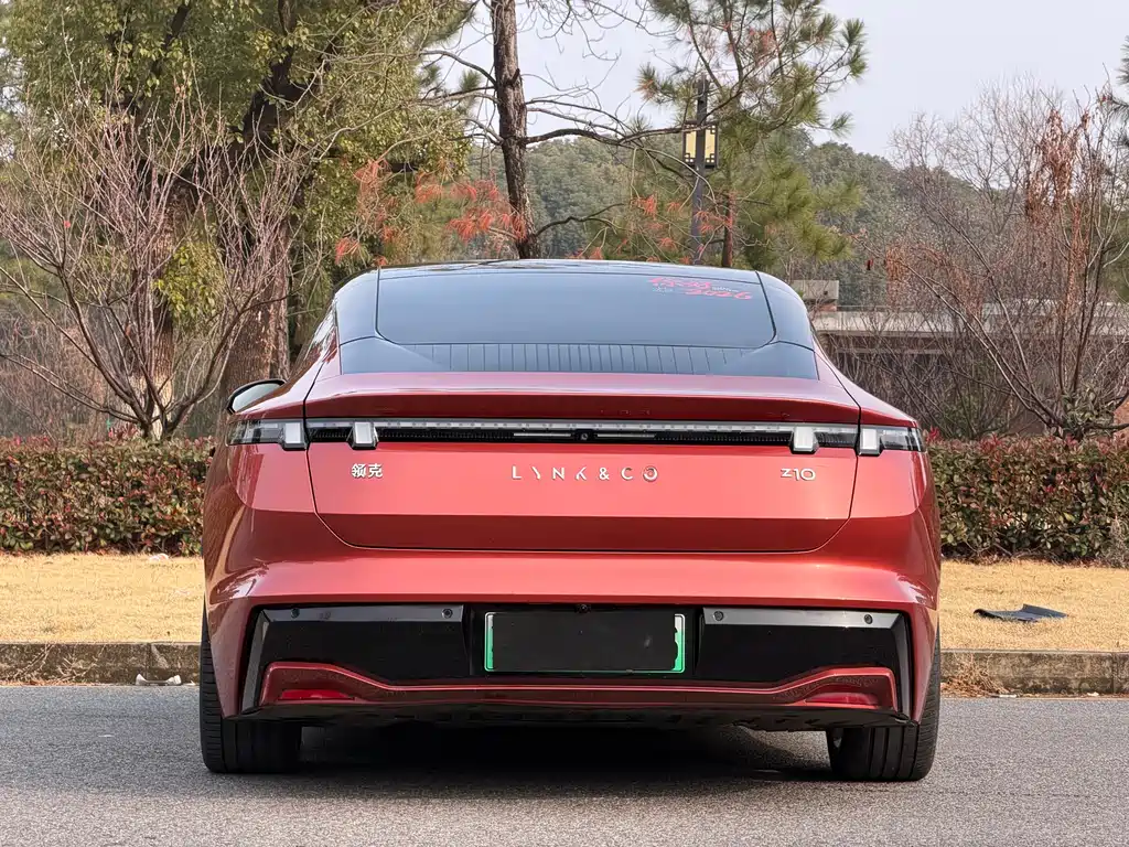 LYNK Z10