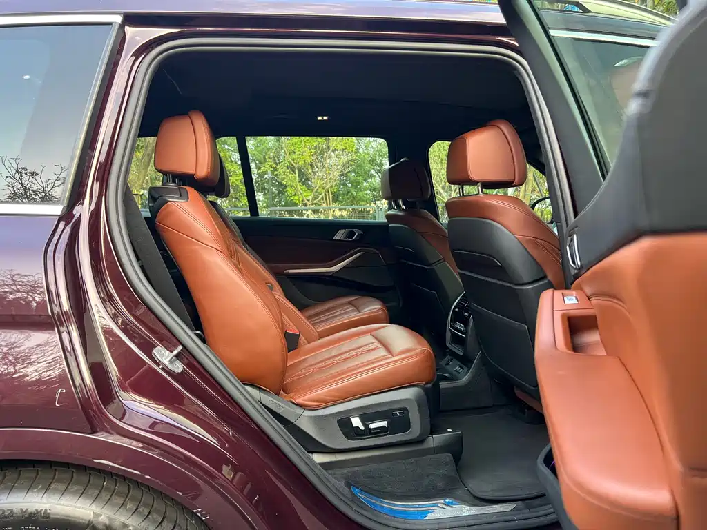 BMW X7 — миниатюра 24