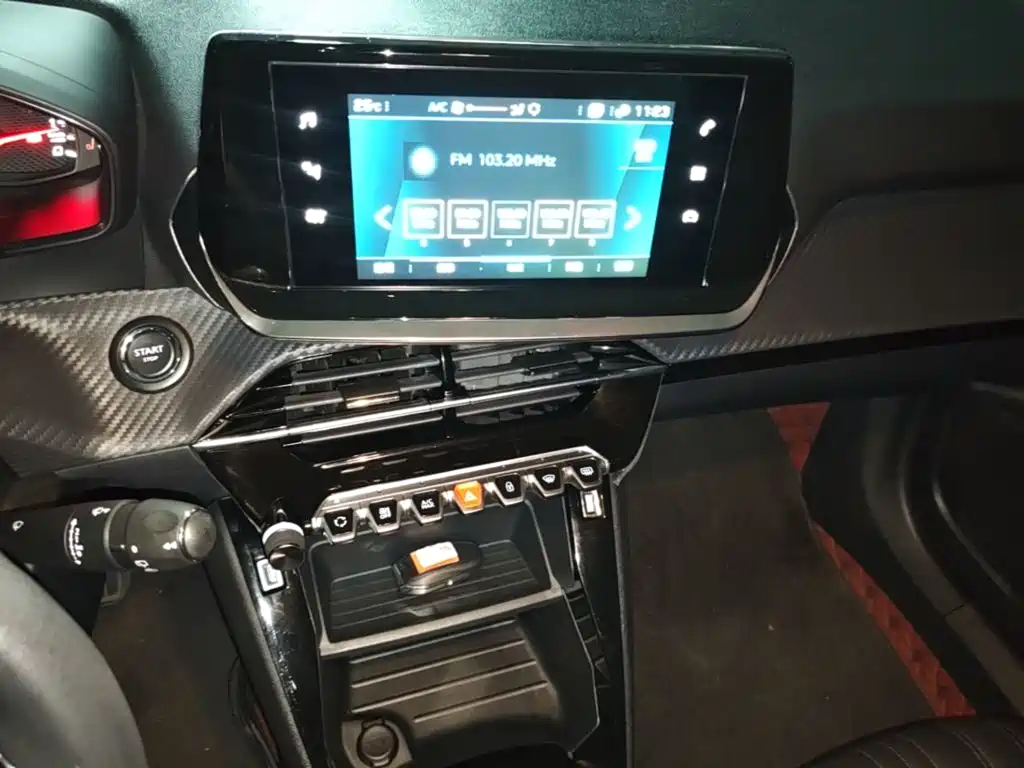 Peugeot 2008 — миниатюра 13