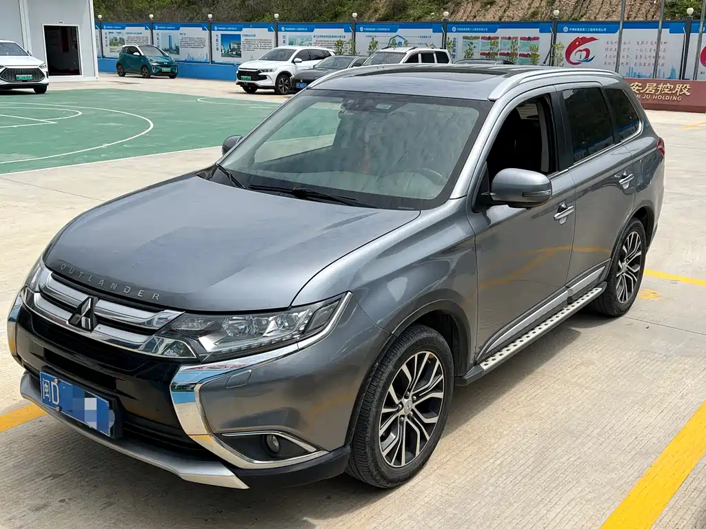 Mitsubishi Outlander (Import) 2015