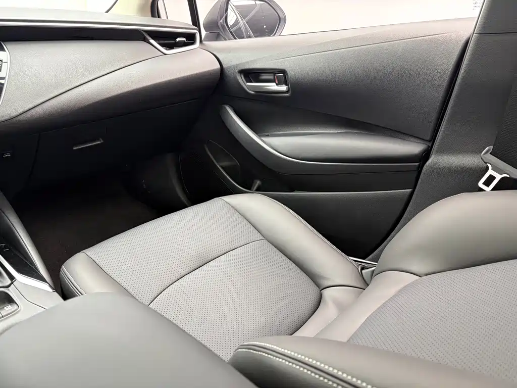 Toyota Corolla — миниатюра 10