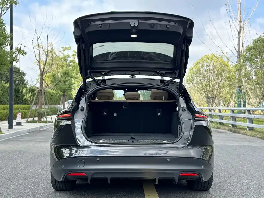NIO ET5T — миниатюра 20