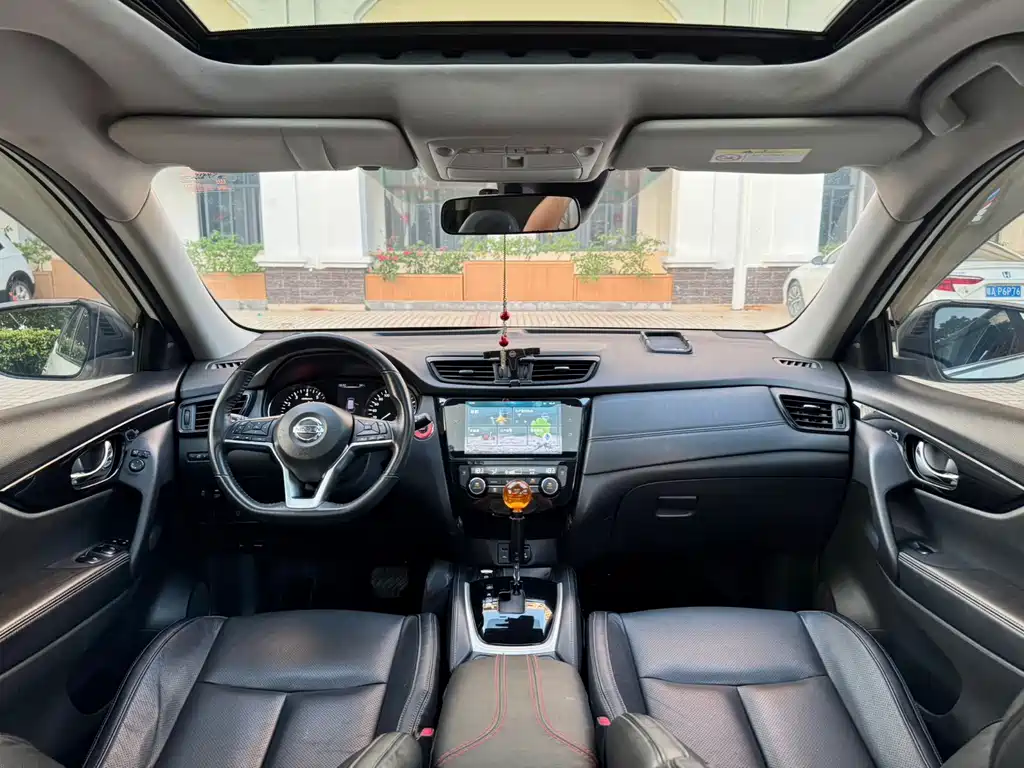 Nissan X-Trail — миниатюра 4