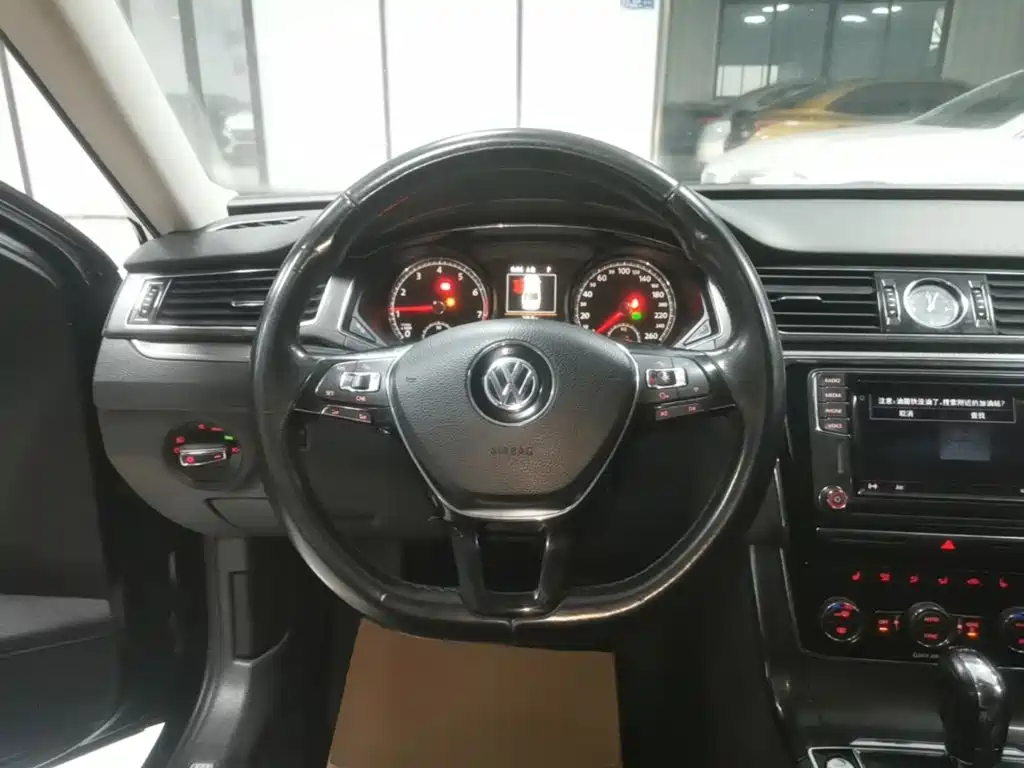 Volkswagen Passat — миниатюра 11