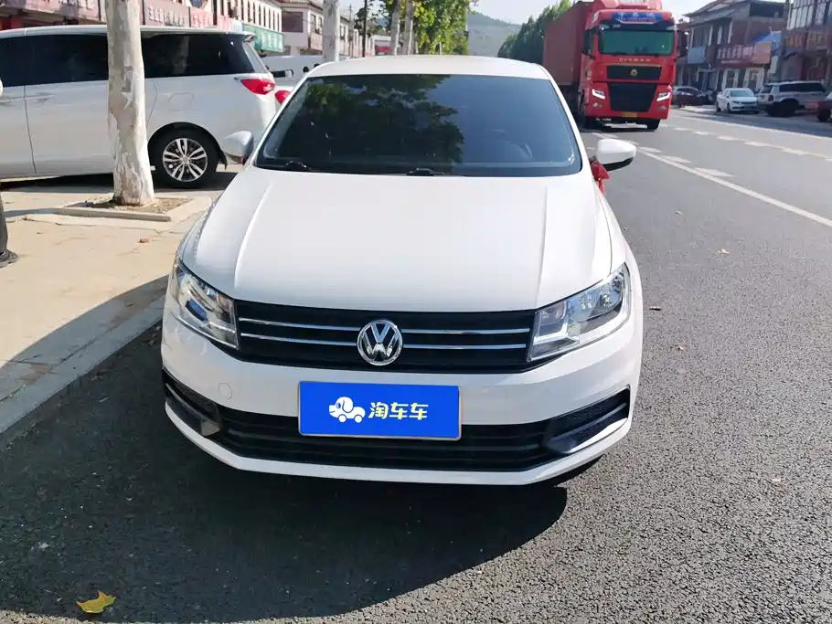 Volkswagen Santana — миниатюра 2