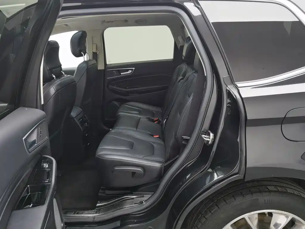Ford Edge — миниатюра 15