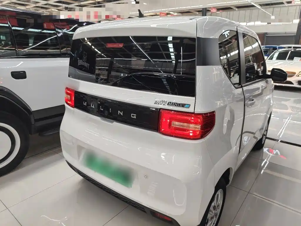 Wuling MINIEV — миниатюра 7