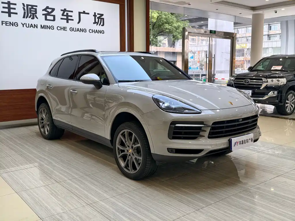 PORSCHE CAYENNE