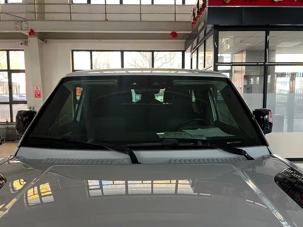 Land Rover Defender — миниатюра 4