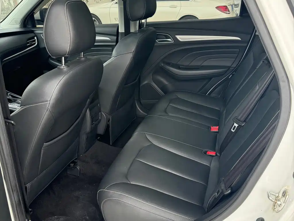 Roewe RX3 — миниатюра 6