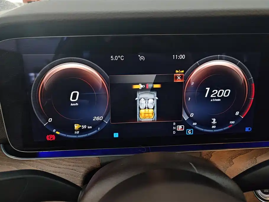 MERCEDES-BENZ E CLASS