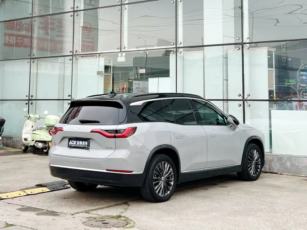 NIO NIO ES8