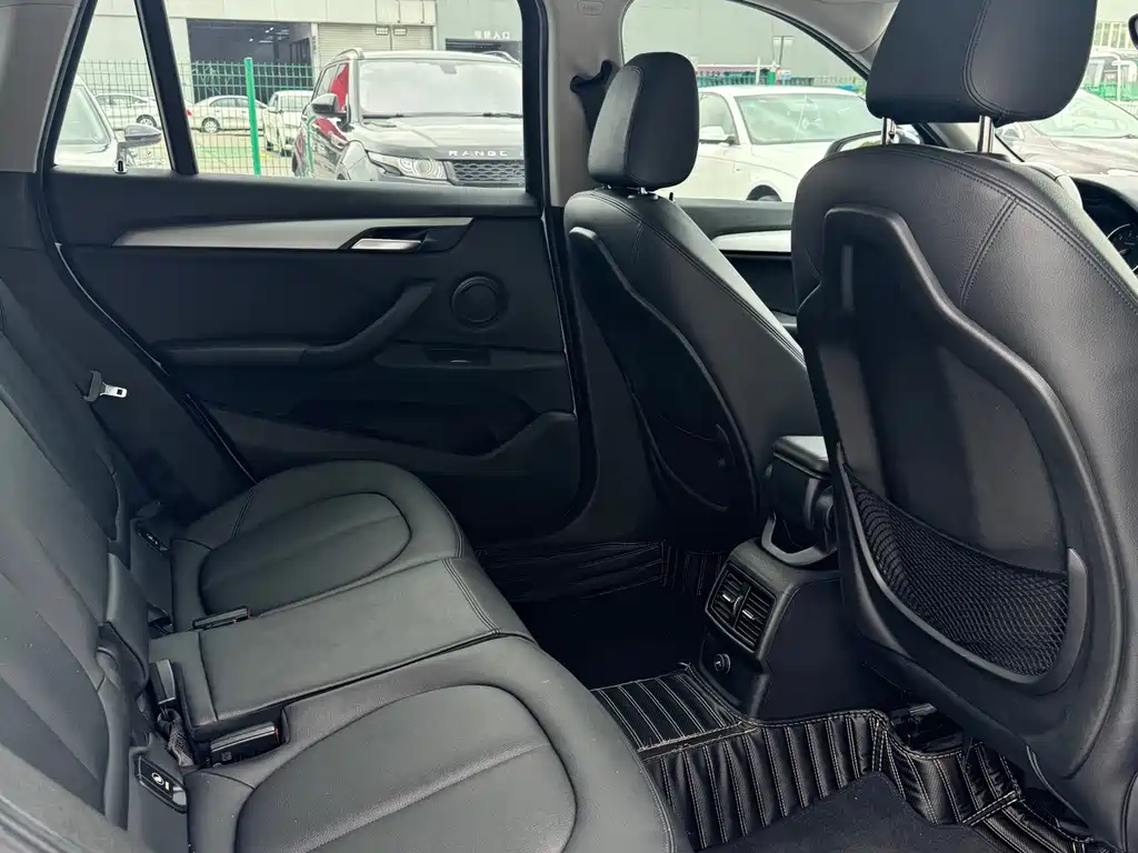 BMW X1 — миниатюра 10