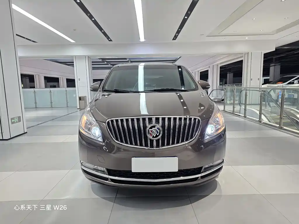 Buick GL8 — миниатюра 2