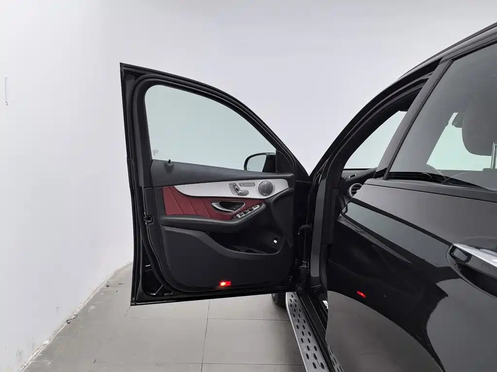 Mercedes-Benz GLC AMG — миниатюра 8