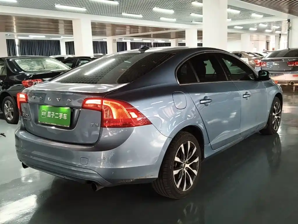 Volvo S60 — миниатюра 7