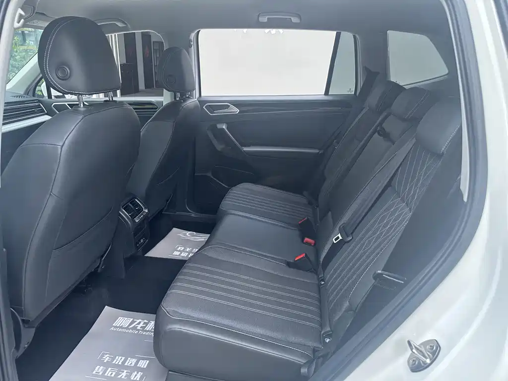 Volkswagen Tiguan L L 2022 330TSI AT