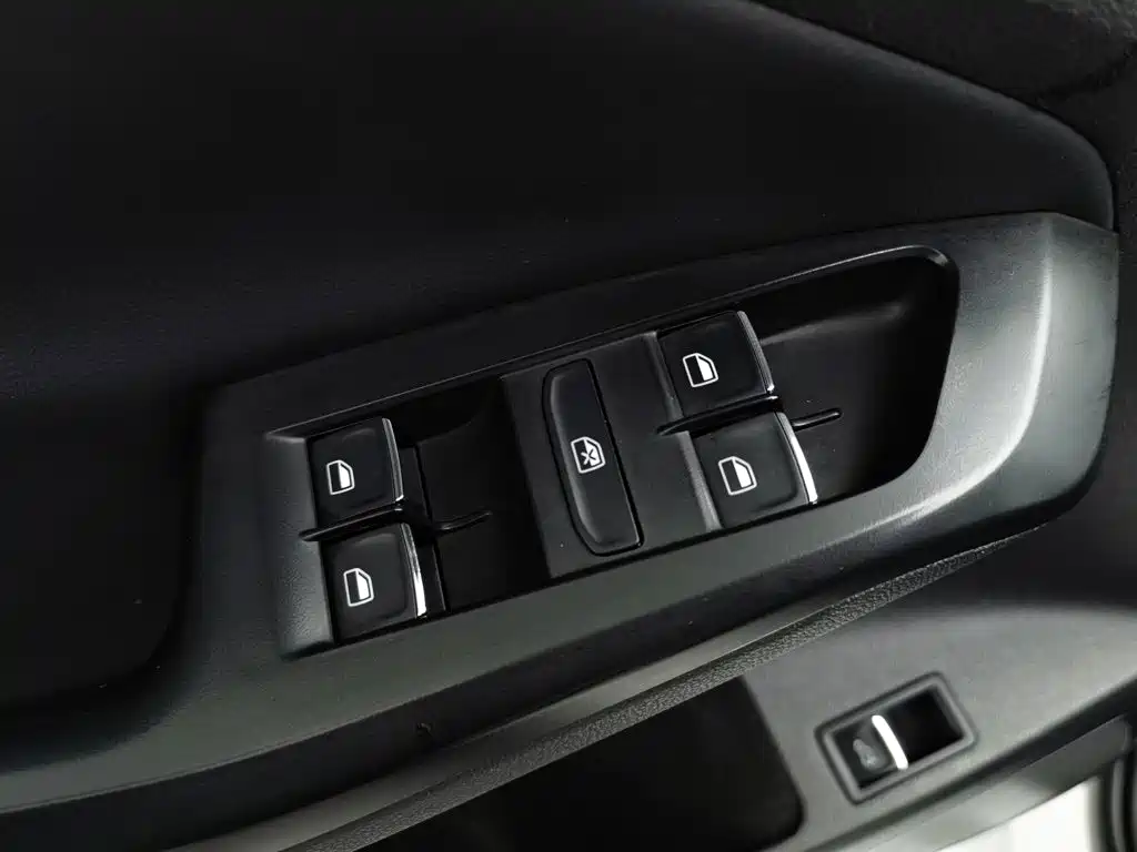 Volkswagen Sagitar — миниатюра 9