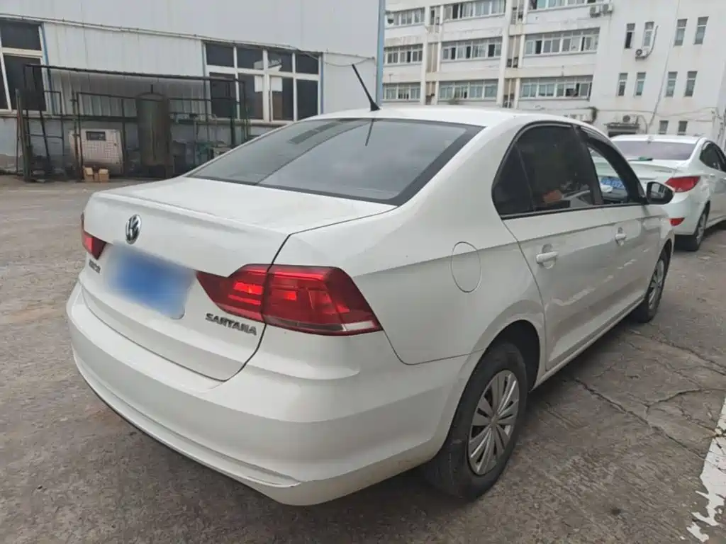Volkswagen Santana — миниатюра 7