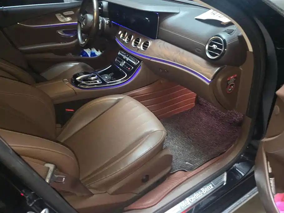 MERCEDES-BENZ E CLASS