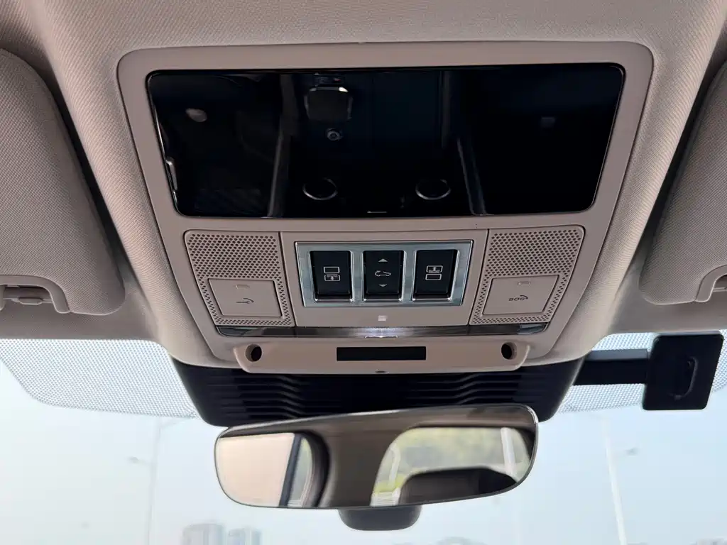 Land Rover Discovery — миниатюра 24