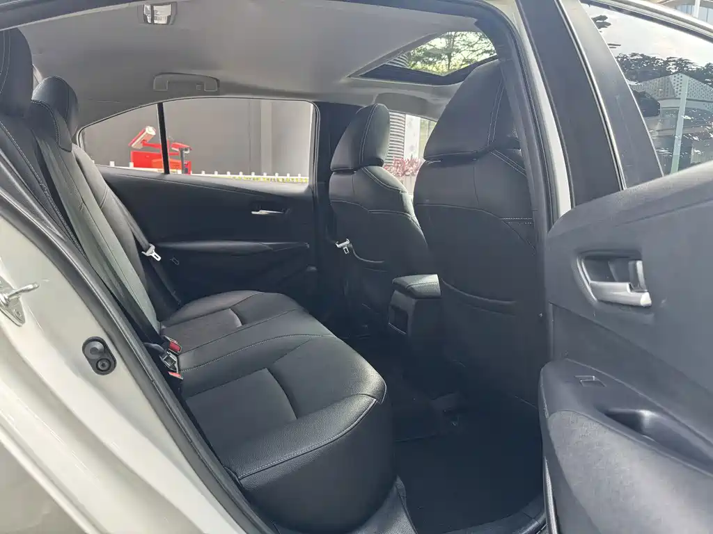Toyota Corolla — миниатюра 12