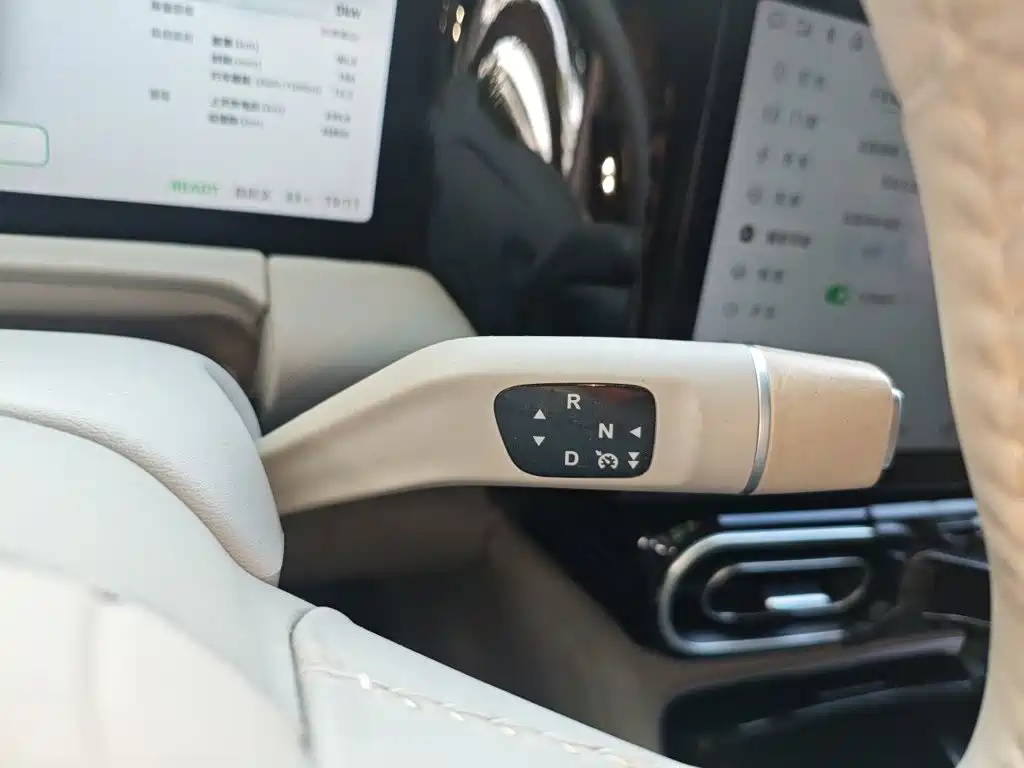Leapmotor Leapmotor C11 — миниатюра 10