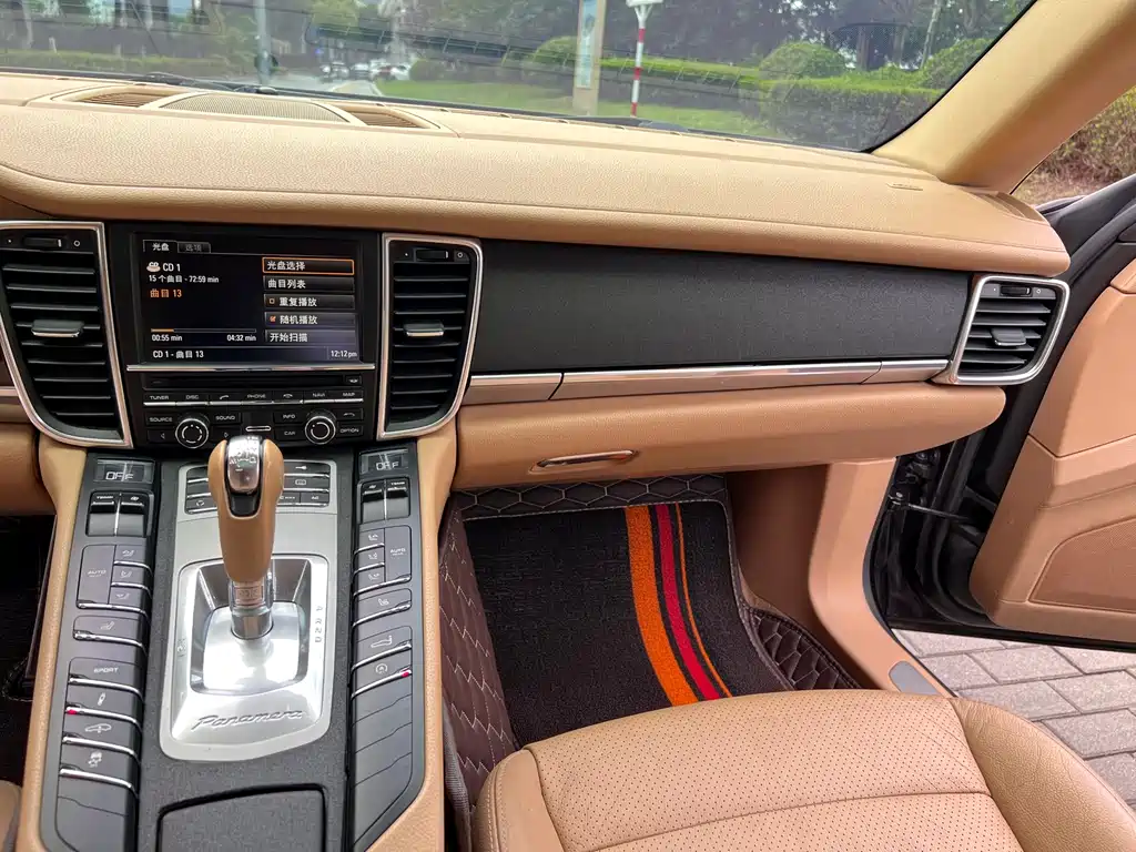 Porsche Panamera 2010 Panamera 4 3.6L