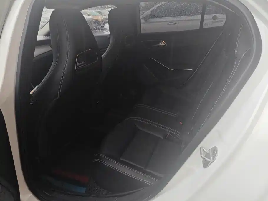 Mercedes-Benz GLA — миниатюра 11