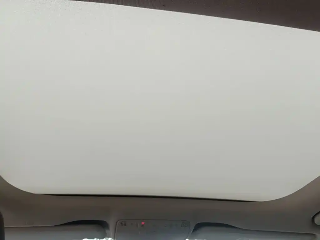 Mercedes-Benz E-Class — миниатюра 23