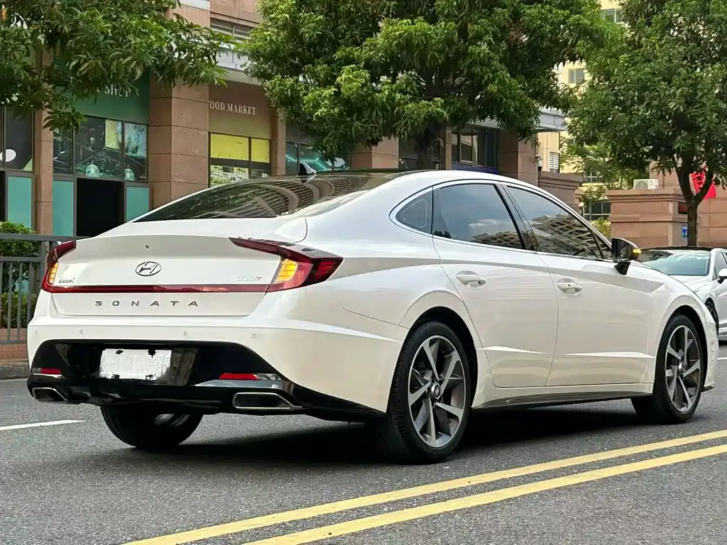 Hyundai Sonata — миниатюра 4