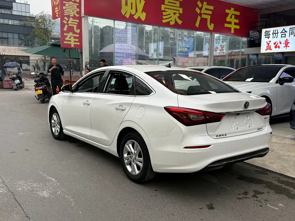 Changan Eado — миниатюра 8