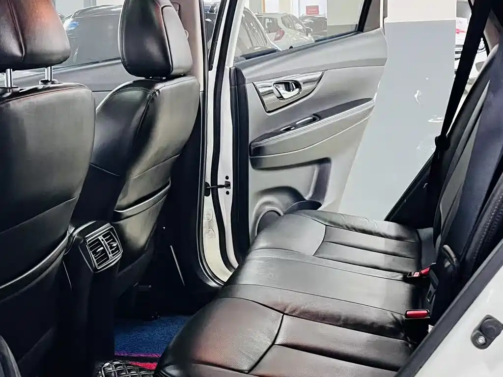 Nissan X-Trail — миниатюра 6