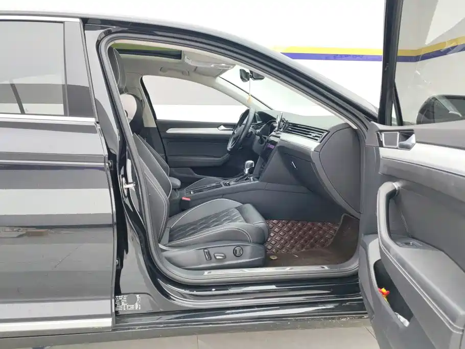 Volkswagen Magotan PHEV — миниатюра 8