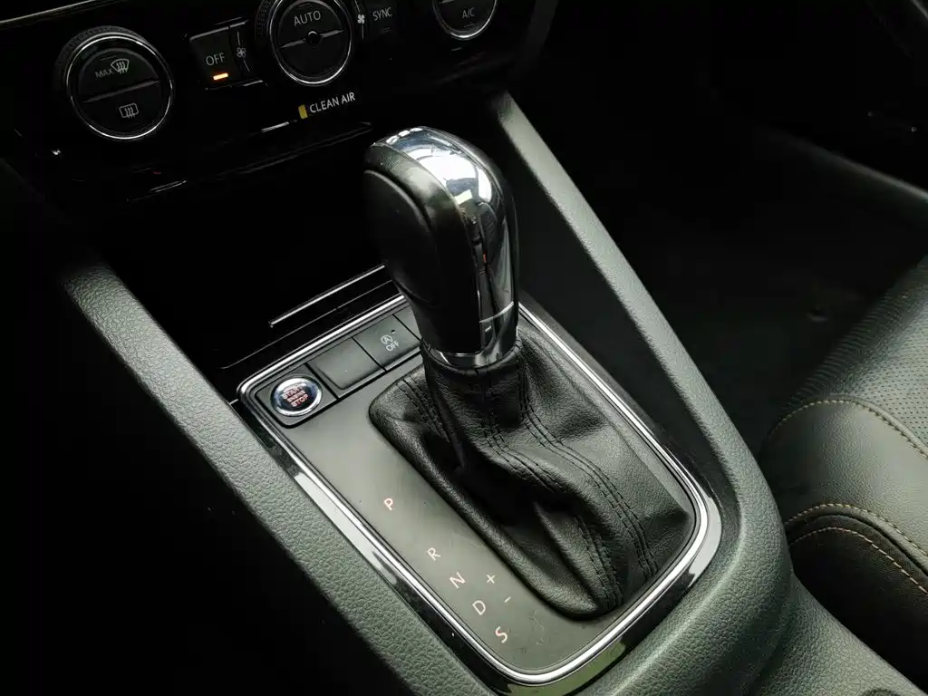 Volkswagen Sagitar — миниатюра 13