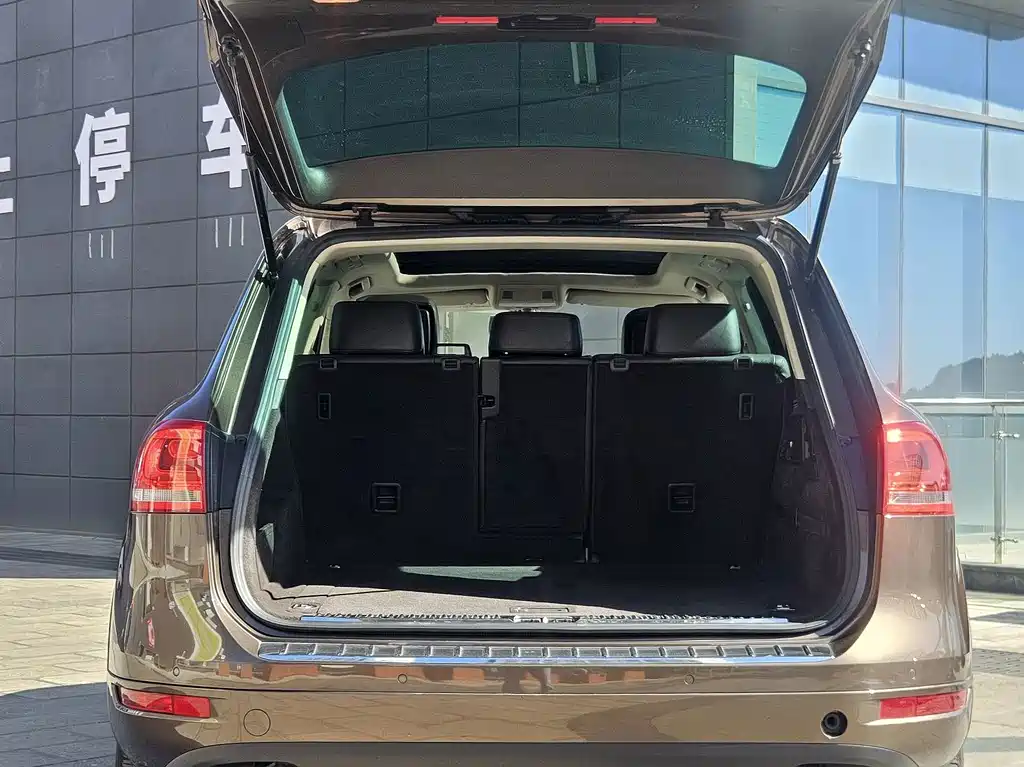 Volkswagen Touareg — миниатюра 23