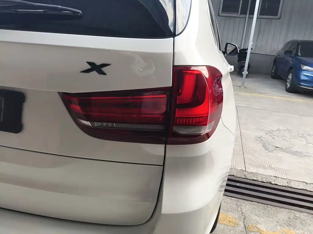 BMW X5 (Import) — миниатюра 8