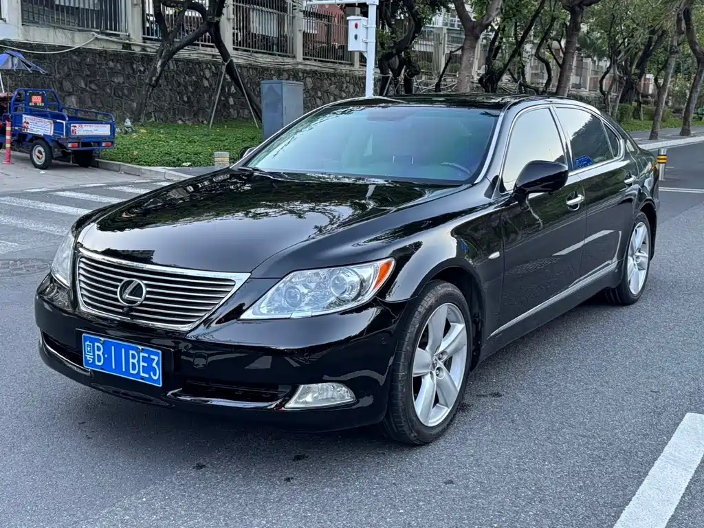 Lexus LS 2006 460L
