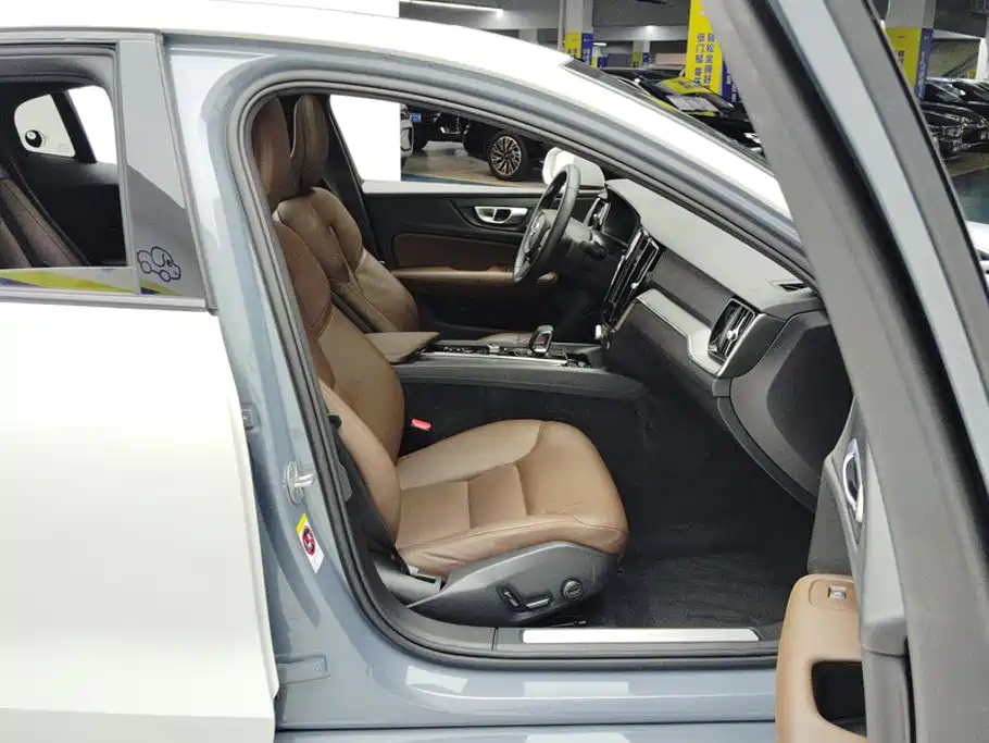 Volvo S60 — миниатюра 8