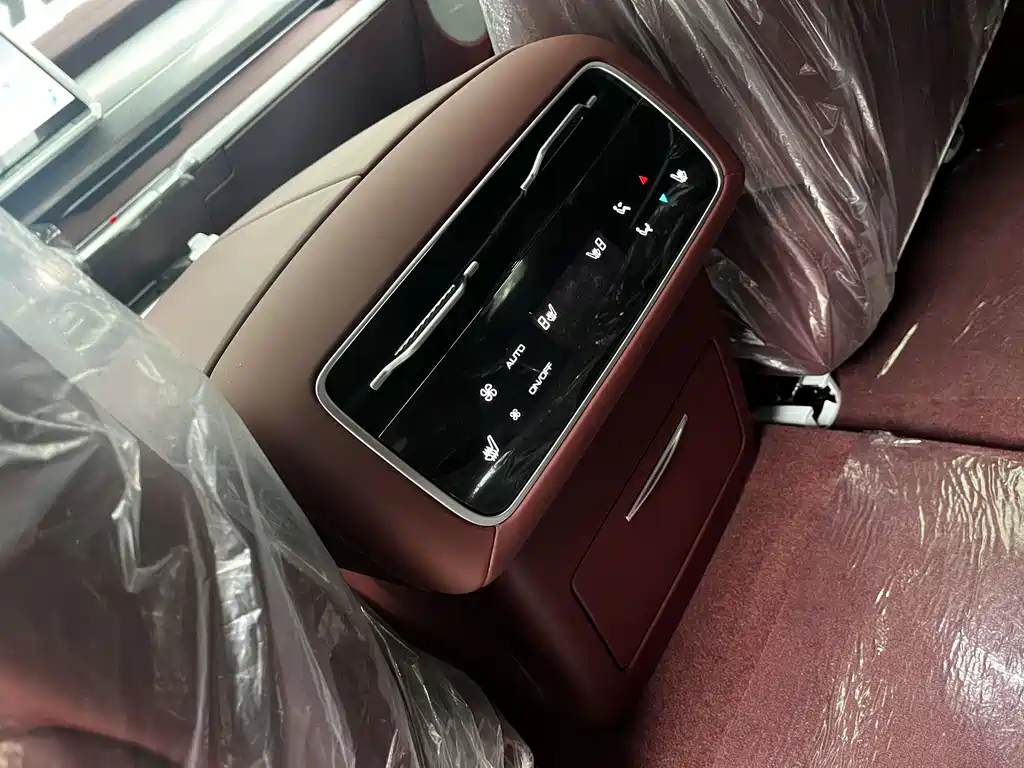 TANK TANK 700 NEW ENERGY