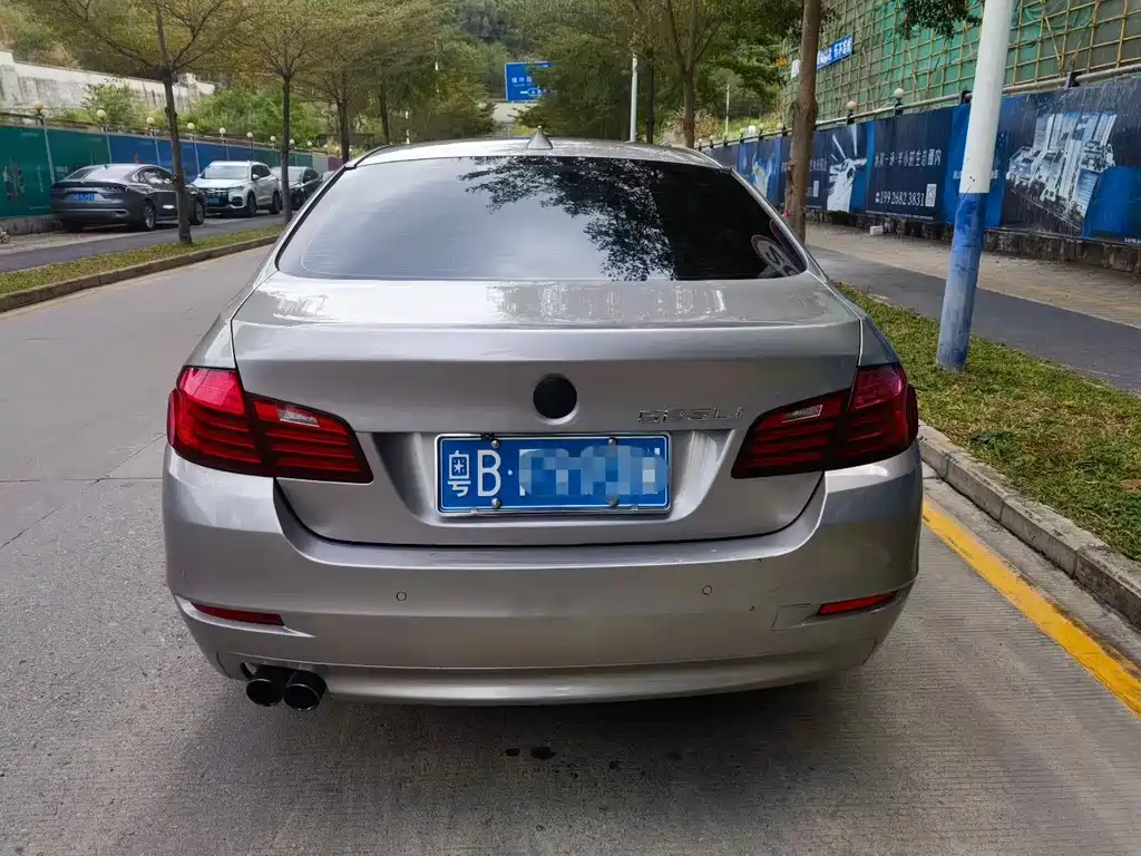 BMW 5 SERIES