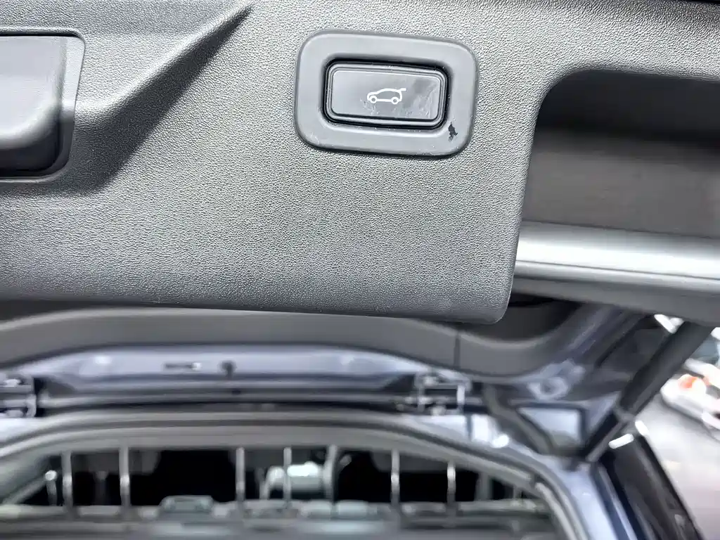 LAND ROVER DISCOVER SPORTS