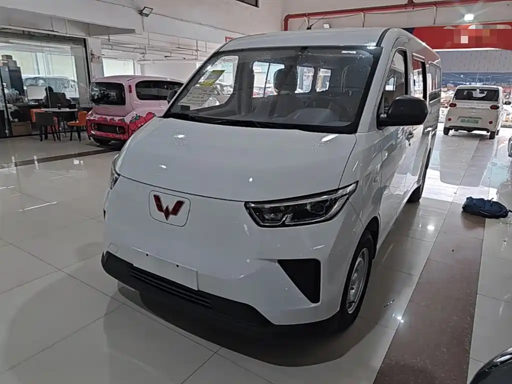 Wuling Yangguang 2025