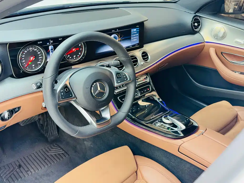 MERCEDES-BENZ E CLASS