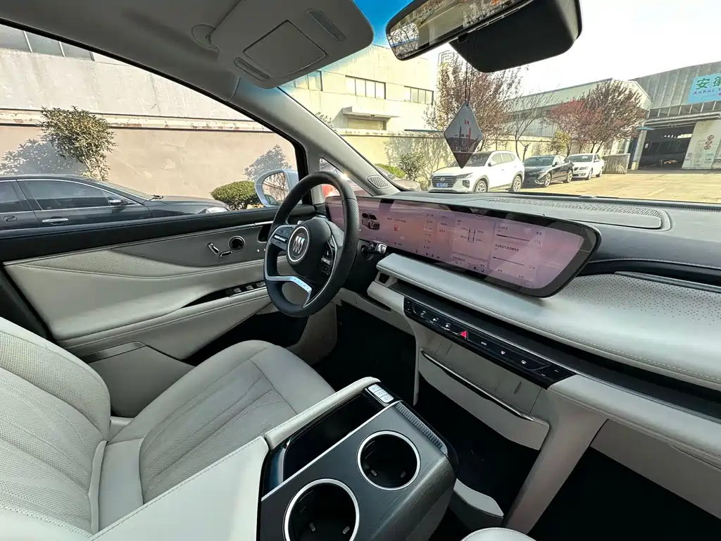 BUICK GL8 NEW ENERGY